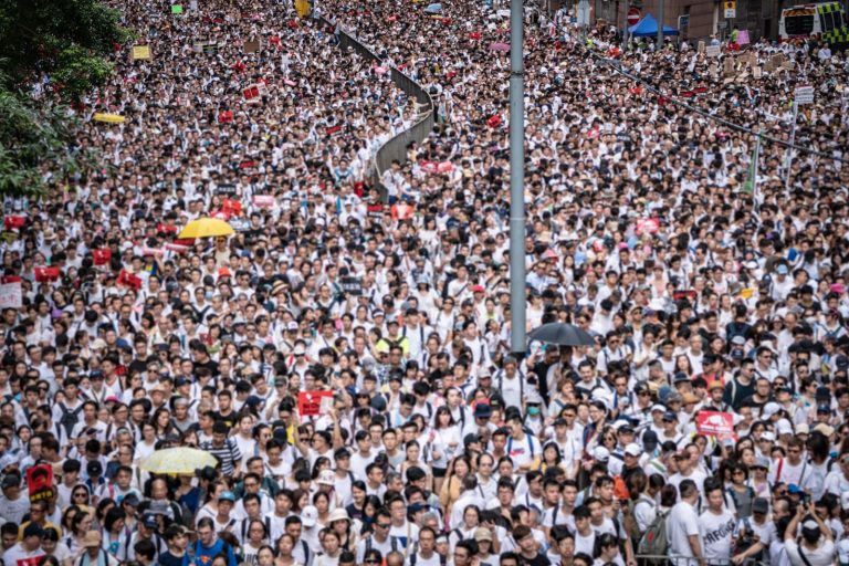 Hongkong banks sent out ads calling for calm