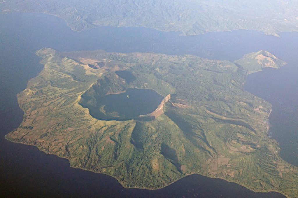 Philippines reopens businesses closed due to Taal volcano\u2019s eruption