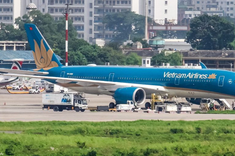 Vietnamese Airlines endure $430 million revenue loss due to coronavirus