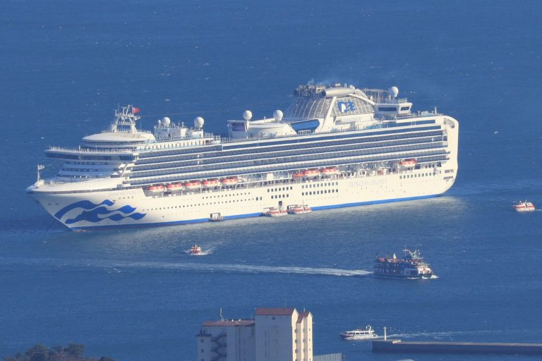 Uninfected Passengers Depart Diamond Princess Cruise Ship in Yokohama Harbor