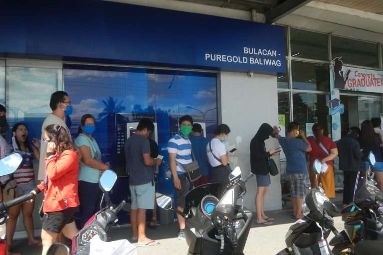 Filipinos struggle amid coronavirus quarantine