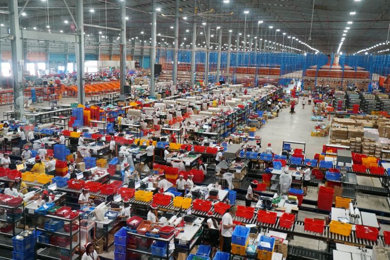 Philippine government taps e-commerce site for door-to-door delivery of farm products