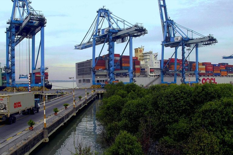 Malaysia’s External Trade Reaches Record High in December 2022 Report