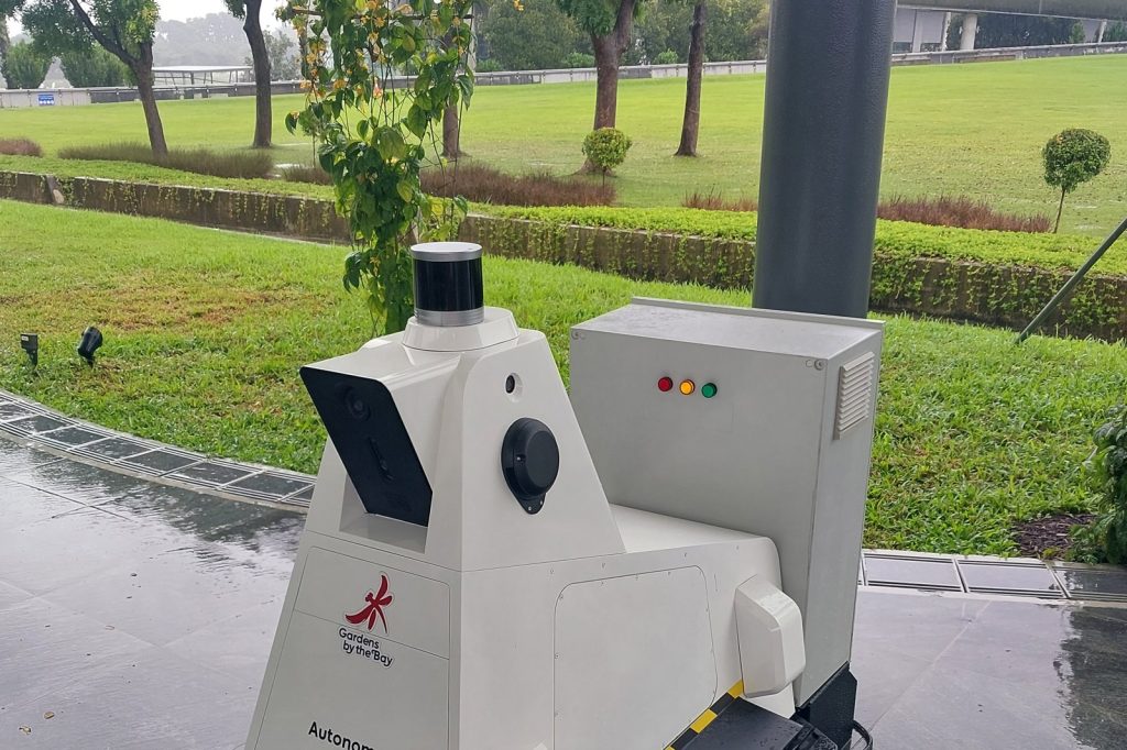 Robots Patrol Singapore Neighborhood to Enforce Social Distancing Rules