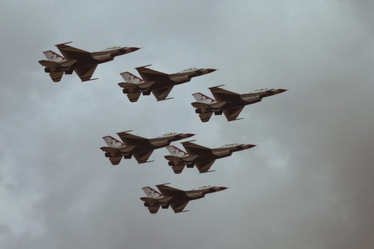 Chinese Warplanes Cross Taiwan Strait Median Line Amid Tensions