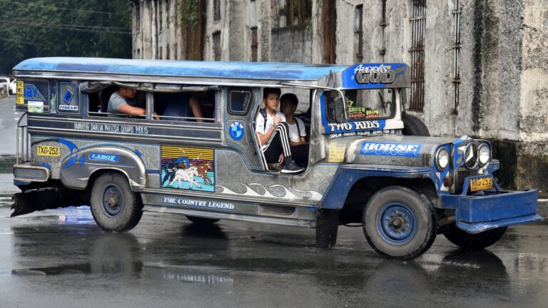 Jeepney Crash in Philippines Kills Four, Injures Ten People Suddenly