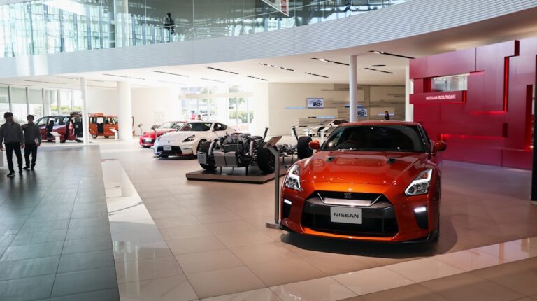 China’s Car Market Sees 90 Percent Sales Drop Overnight Suddenly