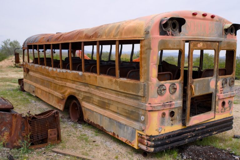 Badghis Bus Crash Kills 9, Injures 35 in Afghanistan