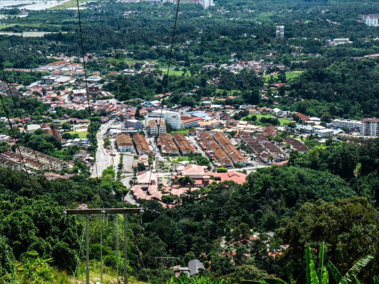Tourist Van Plunges Into Gorge in Penang, Killing One