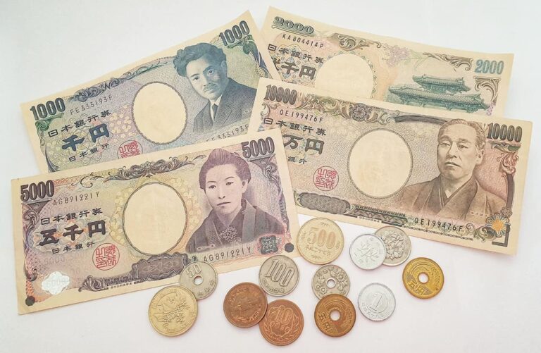 Weak Yen Transforms Japan Tourism and Foreign Investment