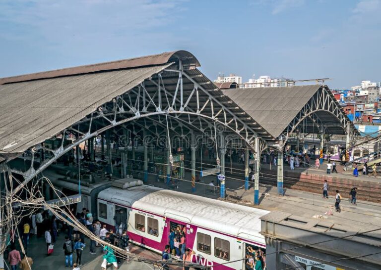 Mumbai Suburban Railway Schedules Mega Block For July 13 Maintenance