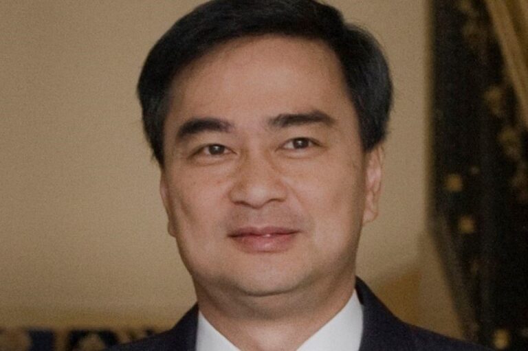 Abhisit Vejjajiva Opposes Plan to Redirect ThaiHealth and Thai PBS Funds to State Budget