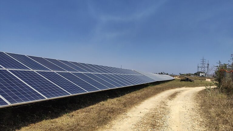 Asian States’ Shift to Renewables Hindered by Power Grid Inequity, Favoring Fossil Fuel Producers
